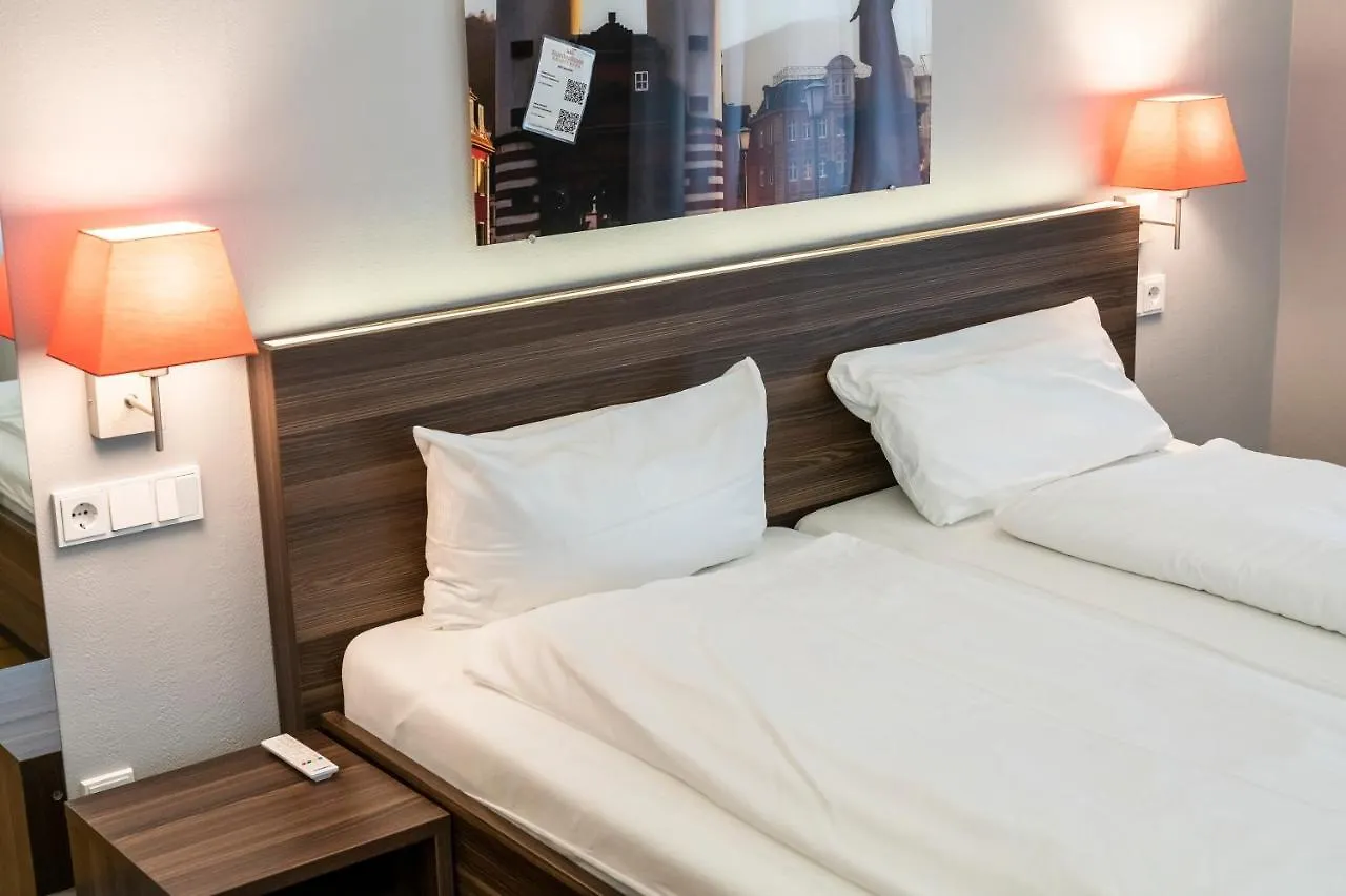 Living-World Aparthotel Heidelberg 3*,  Germany