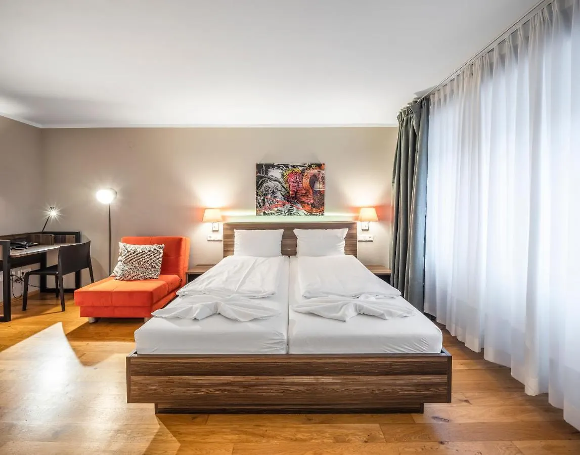 Living-World Aparthotel Heidelberg 3*,